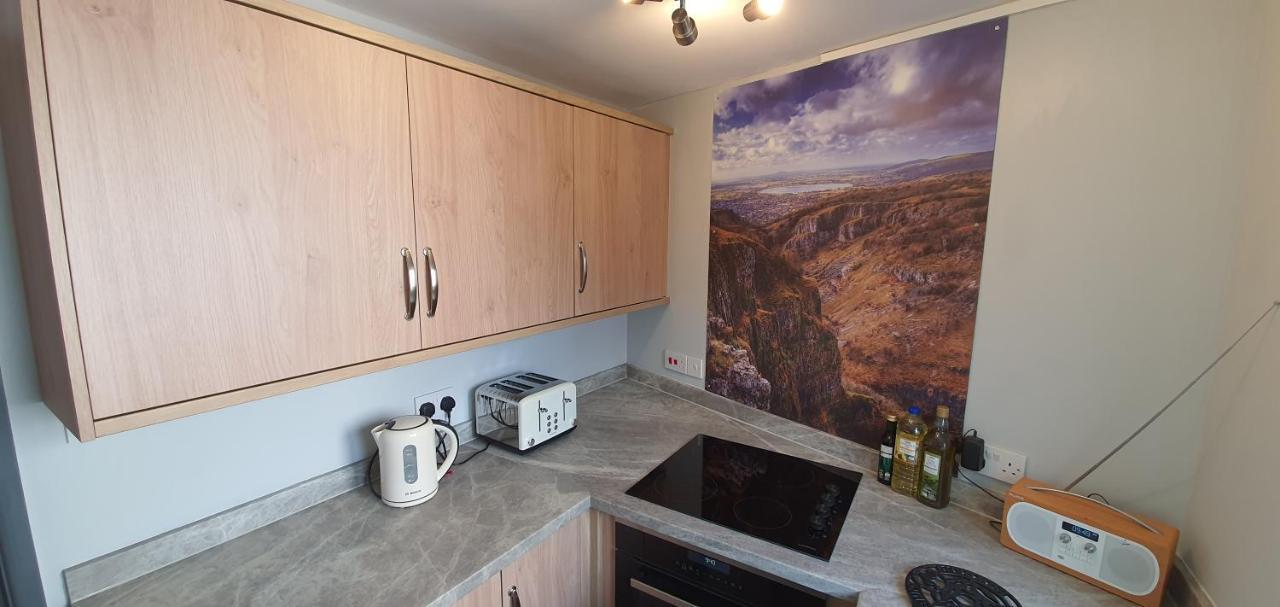 Cheddar Village Apartment 外观 照片